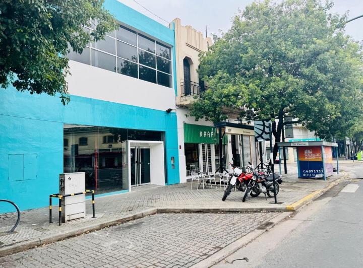 IMPORTANTE LOCAL EN ALQUILER SOBRE AV. ALBERDI 2