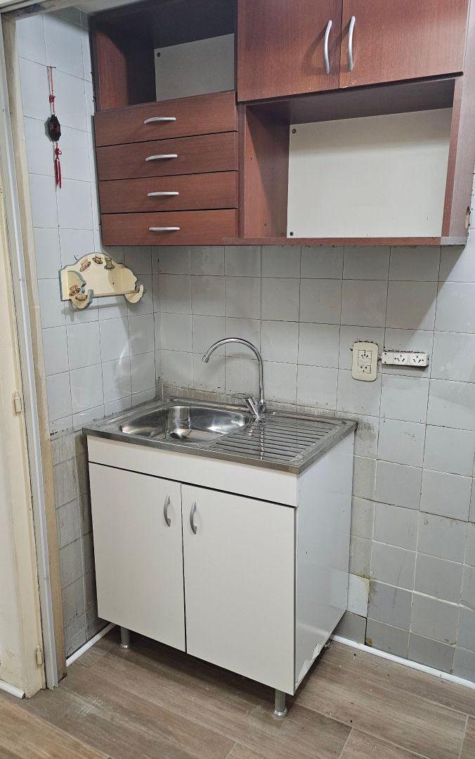 Foto de Buen Monoambiente dividido c/Patio, P 1°, Interno, 38 mts. kitchinette, imagen 4