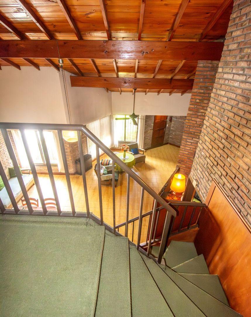 Foto de Chalet sobre lote de 312 m² con 2 dormitorios , jardín y fondo libre en, imagen 4