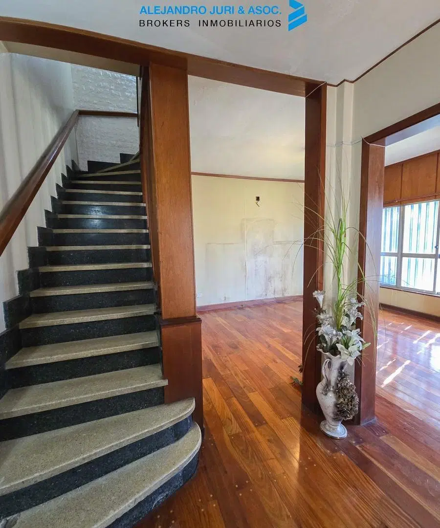 Eva Perón 7785 - Casa de Tres Dormitorios con Cochera en Venta 8