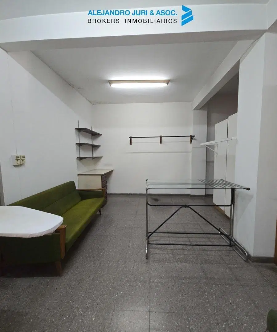 Local Comercial con Máxima Visibilidad en Pte. Roca 764 4
