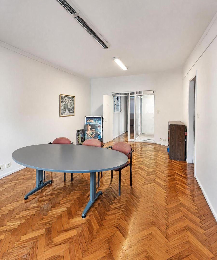 Foto de Departamento en edificio racionalista, excelente construcción, imagen 5