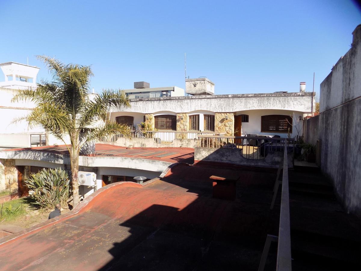 Espectacular Lote de 17, 32 m X 50 m 4