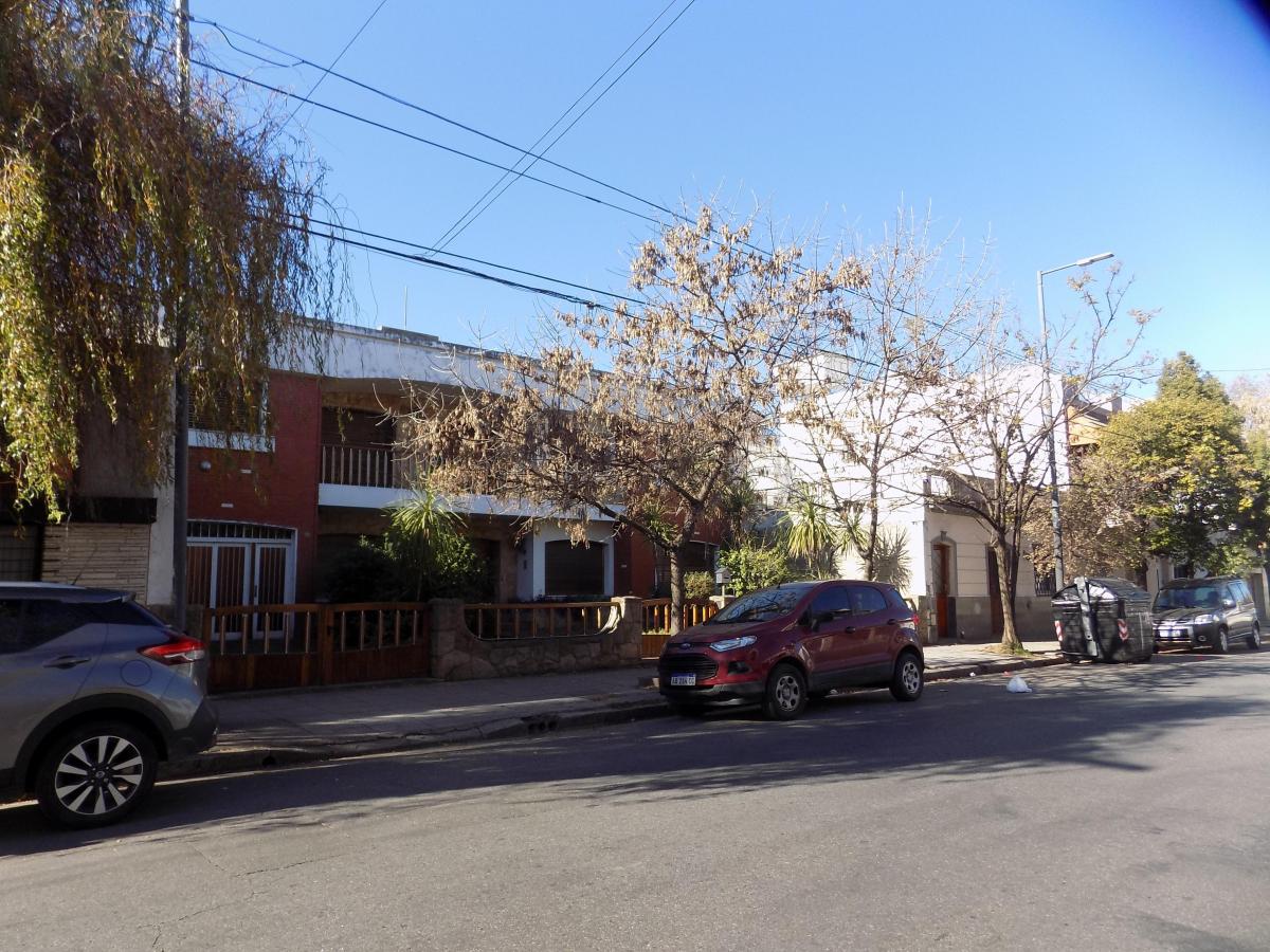 Espectacular Casa con Gran Parque 2