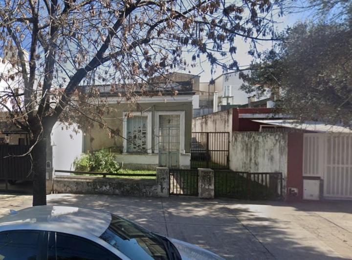 Casa sobre lote Propio a refaccionar Terreno 8.66 X 37.64 Venta Villa Urquiza 4