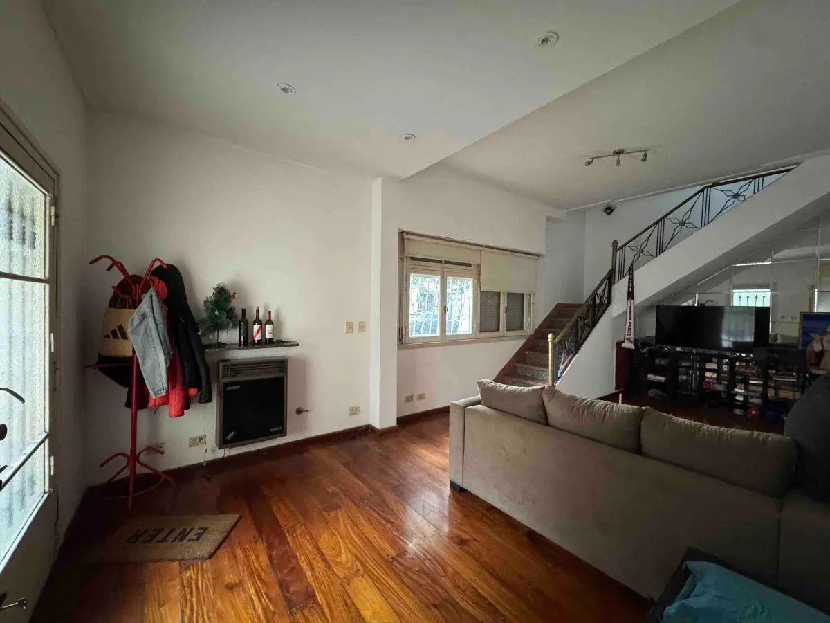 Gran Casa Sobre Lote Propio En Esquina Con Terraza, Parrilla Y Cochera En Villa Devoto En Venta 5