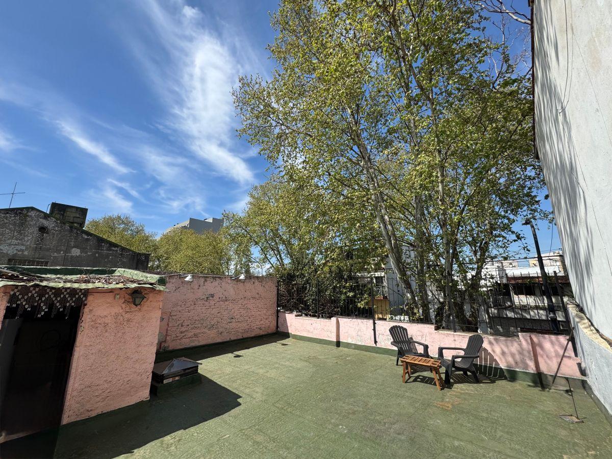 Foto de Casa lote propio con terraza en Parque Chas en venta, imagen 3