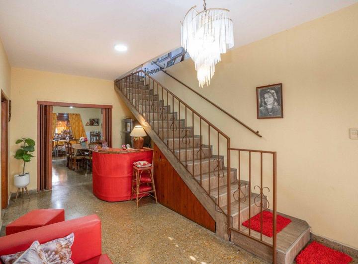 VENTA CASA 2PLANTAS PILETA QUINCHO COCHERA ALTILLO 2