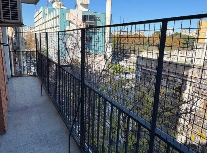 Venta depto DUPLEX de 5 ambientes en CABALLITO 2