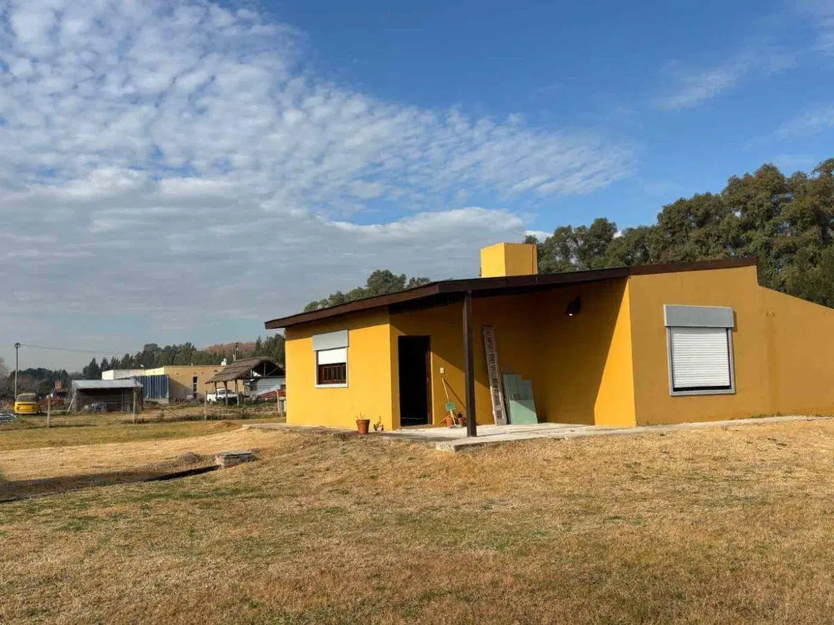 Venta Casa tres ambientes en Chacras de Villars 2