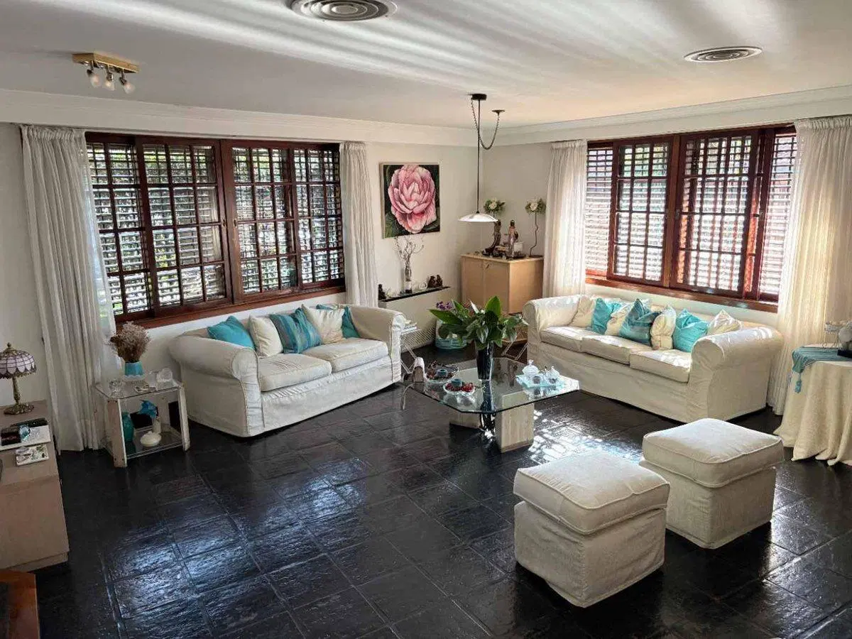 Venta casa 4 dormitorios Martinez Permuta 5