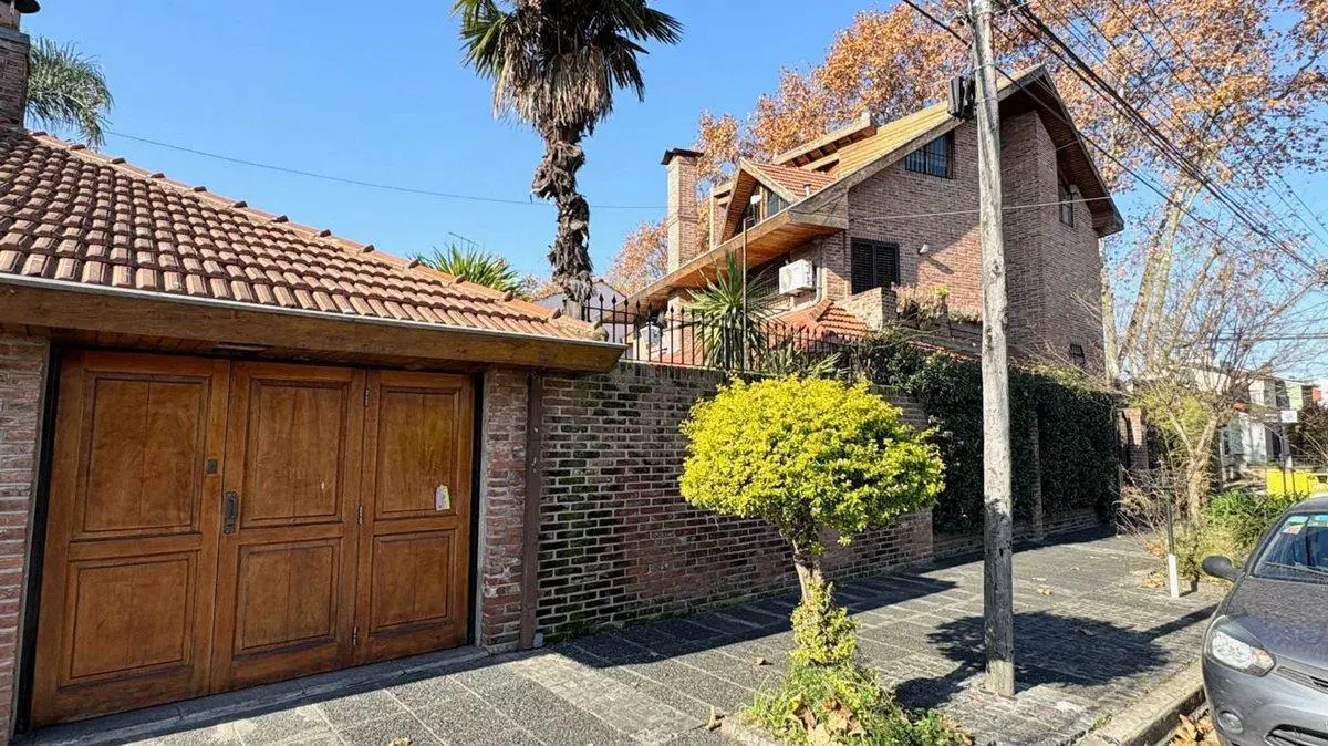 Venta casa 4 dormitorios Martinez Permuta 3