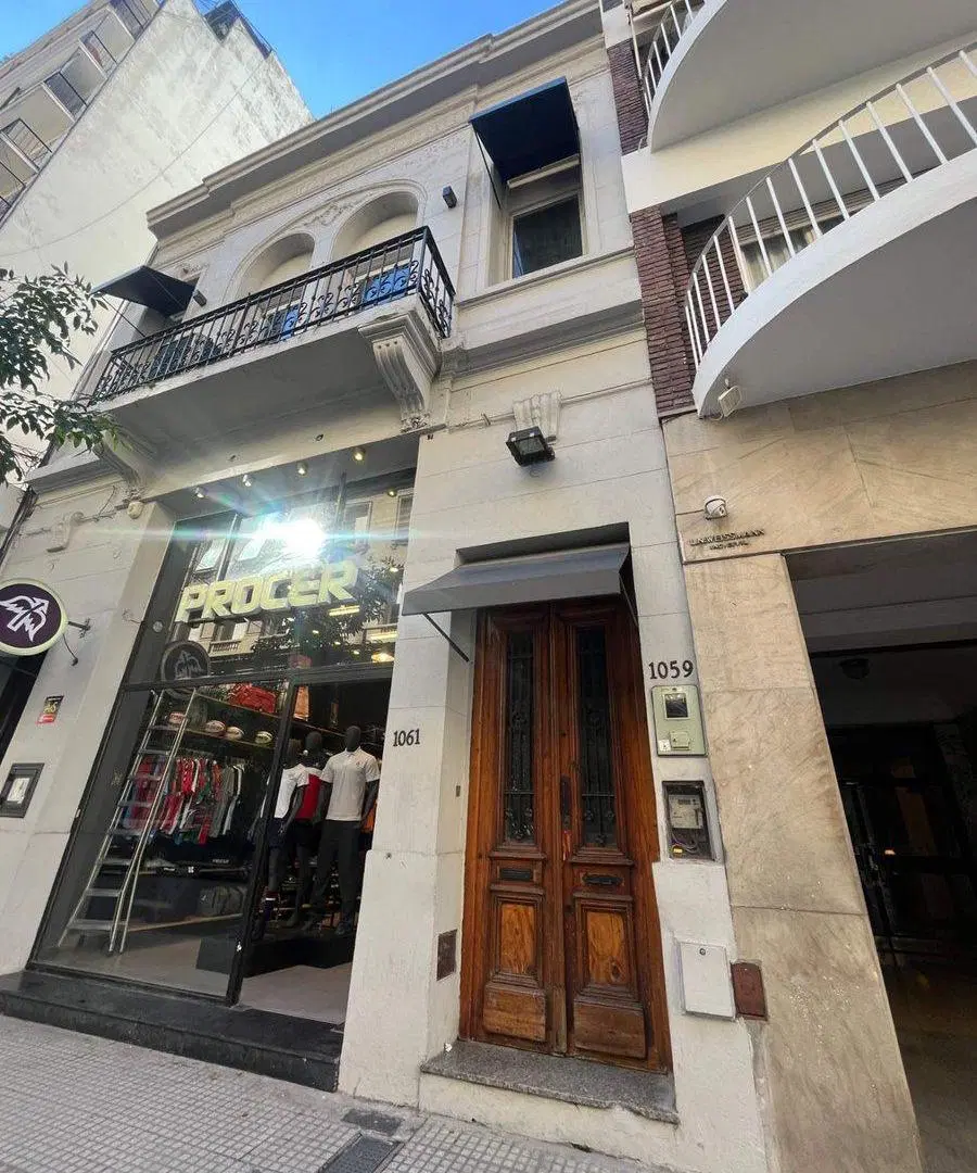 Alquiler Comercial en Montevideo y Av, Santa Fe 2