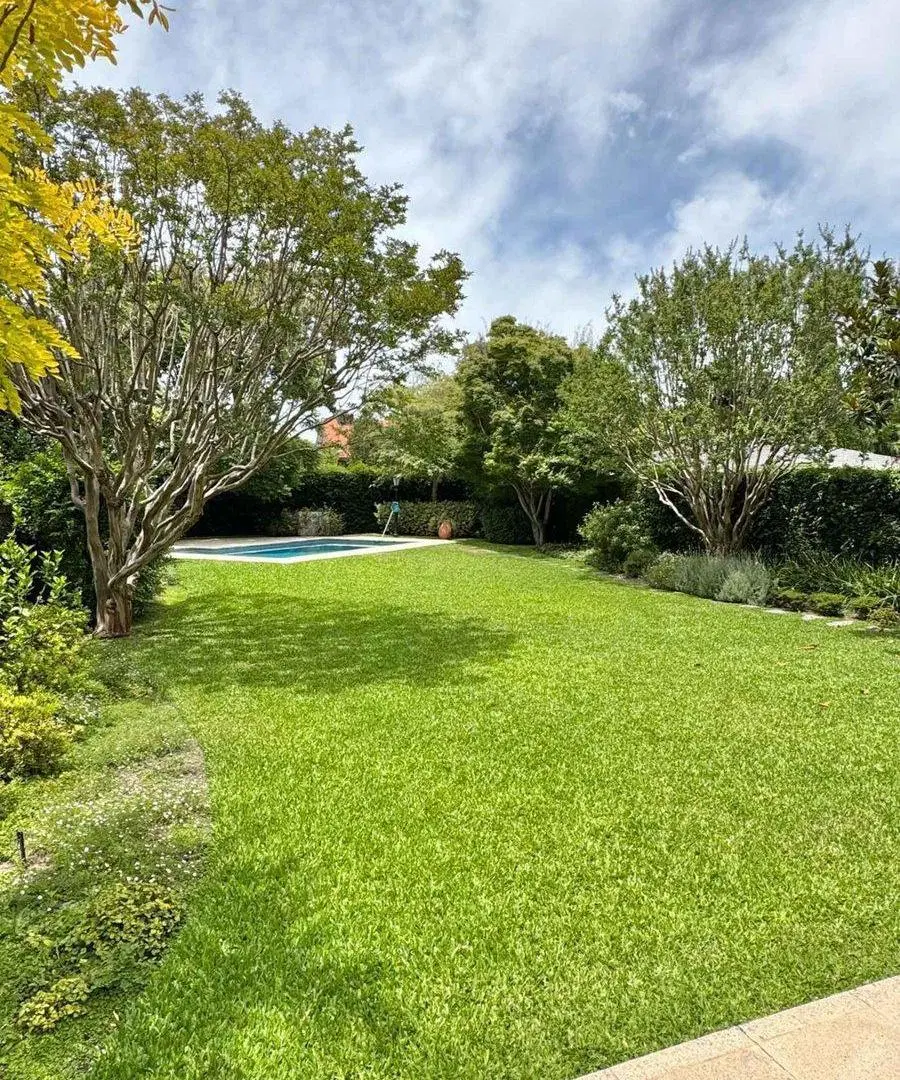 Venta casa en Acassuso con jardin/pileta/garage. 3