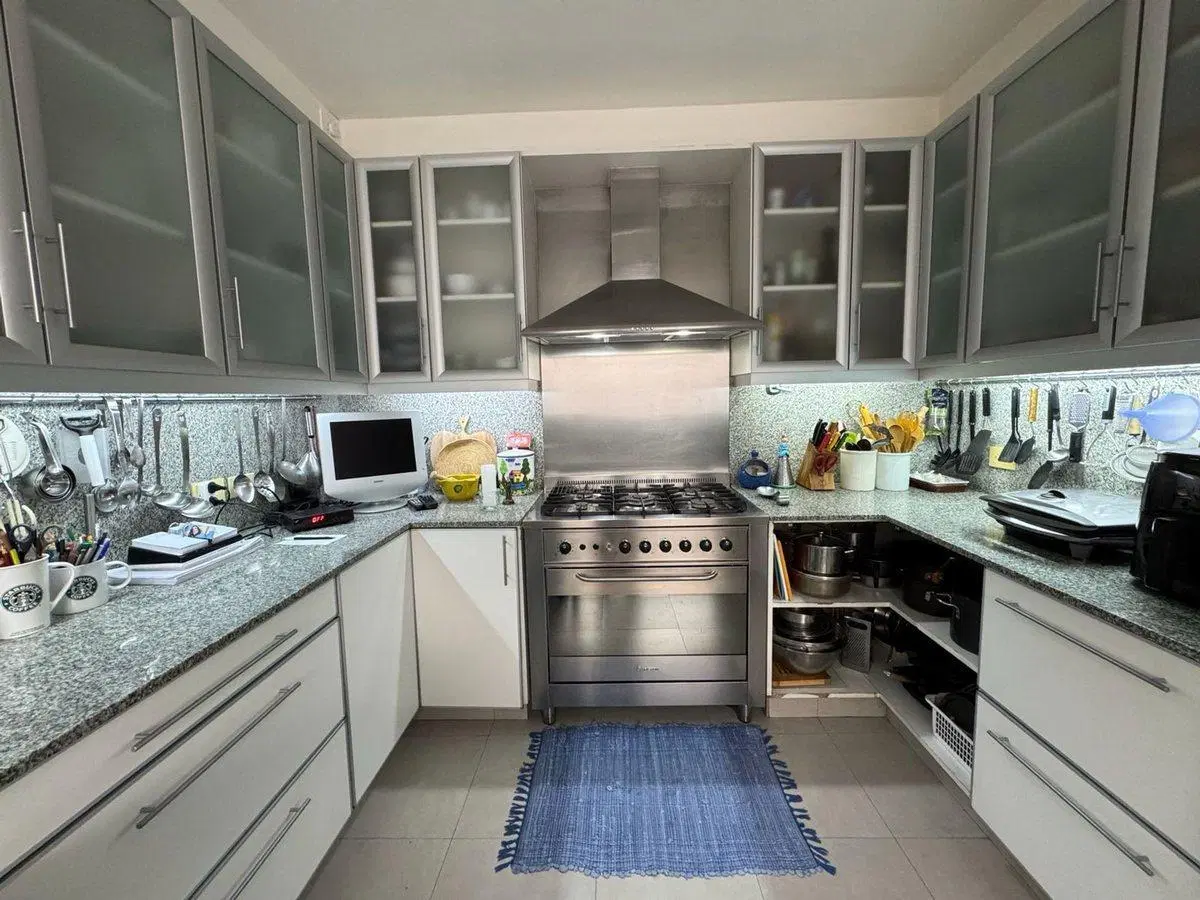 Piso en Recoleta con 3 suites y 2 cocheras 3