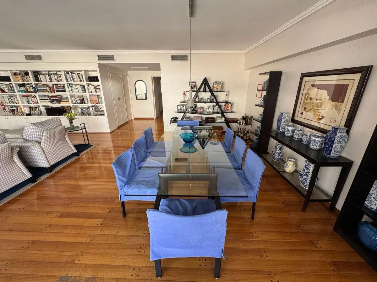 Piso en Recoleta con 3 suites y 2 cocheras 4