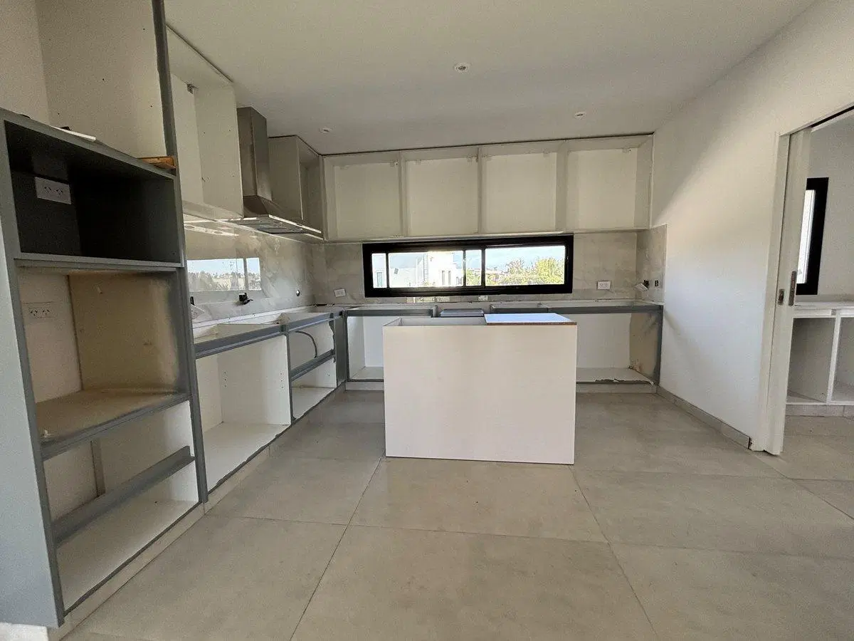 ALQUILER CASA 4 AMB- COMARCAS DE LUJAN - SAN ROQUE 5