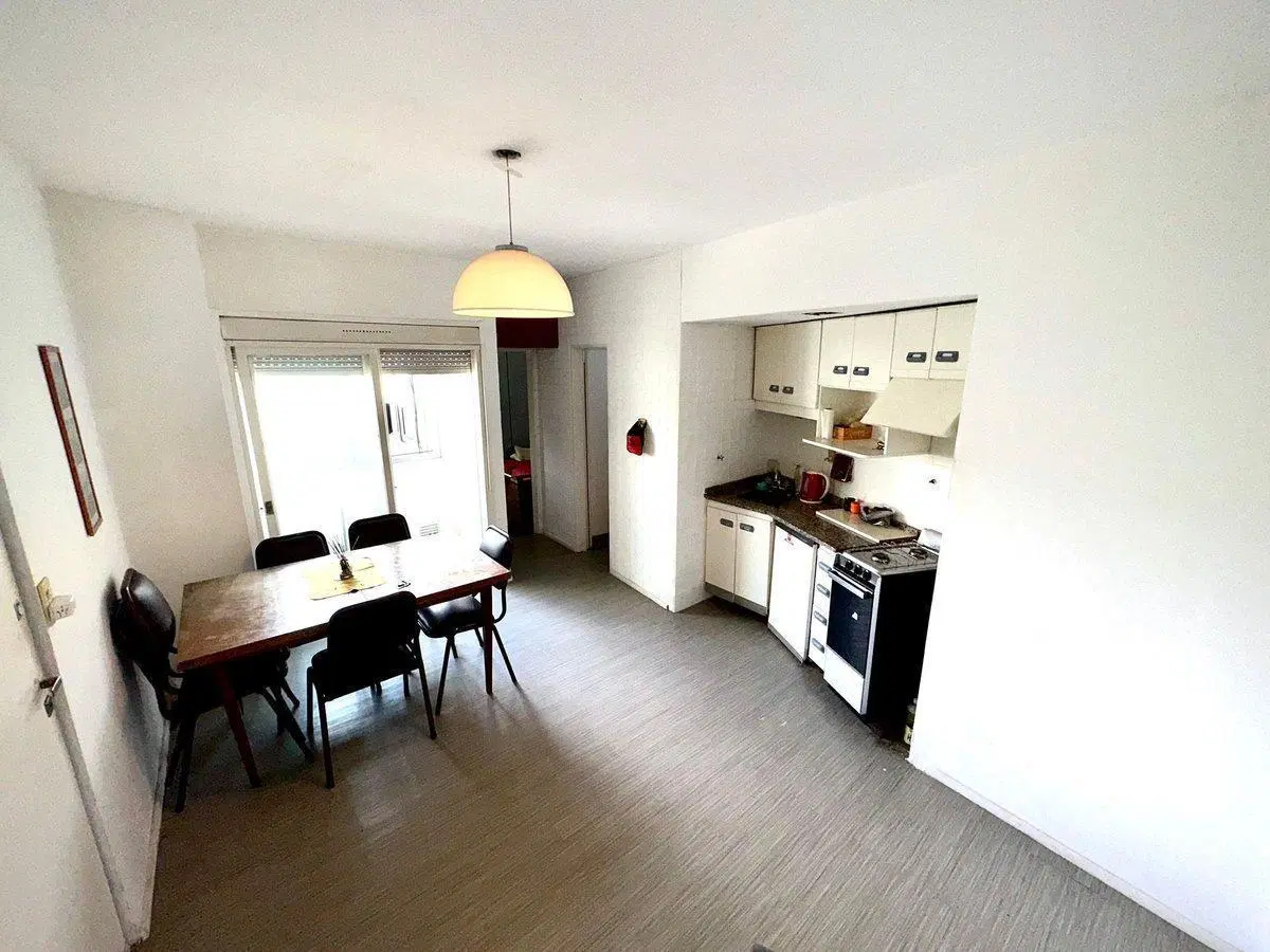 DEPARTAMENTO EN VENTA 2 AMBIENTES FLORESTA 4