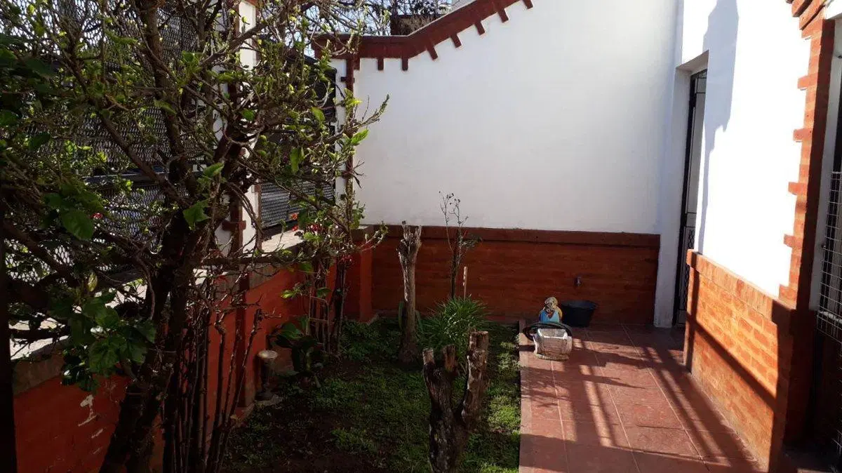 Venta Casa 3 Amb, c/Jardín en R.Escalada, Lanus 3