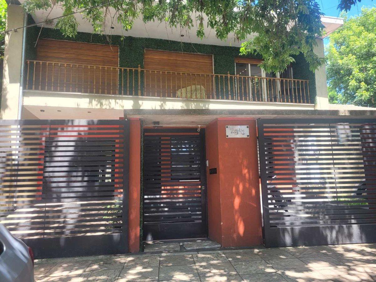 Venta casa con pileta, Martinez