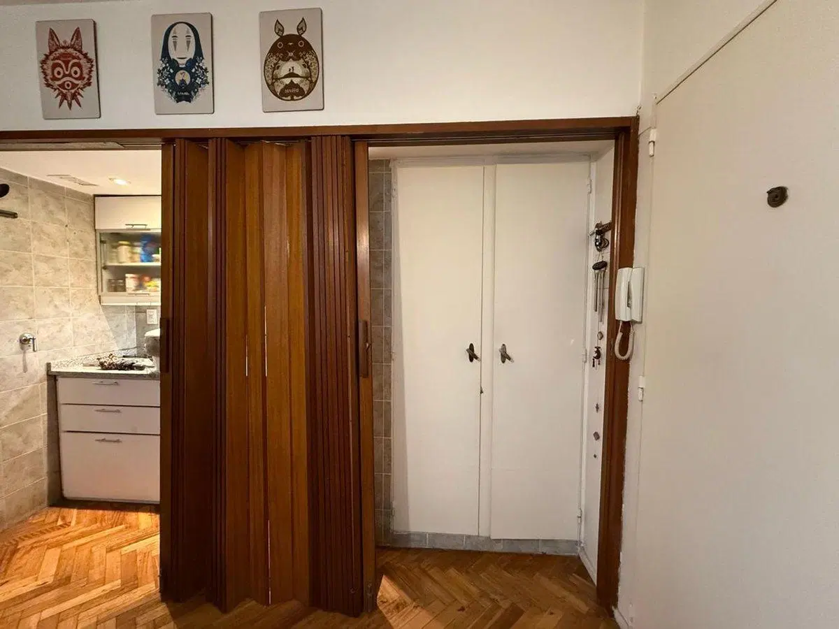VENTA DE MONOAMBIENTE DIVIDIDO EN 2 AMB. RECOLETA 5