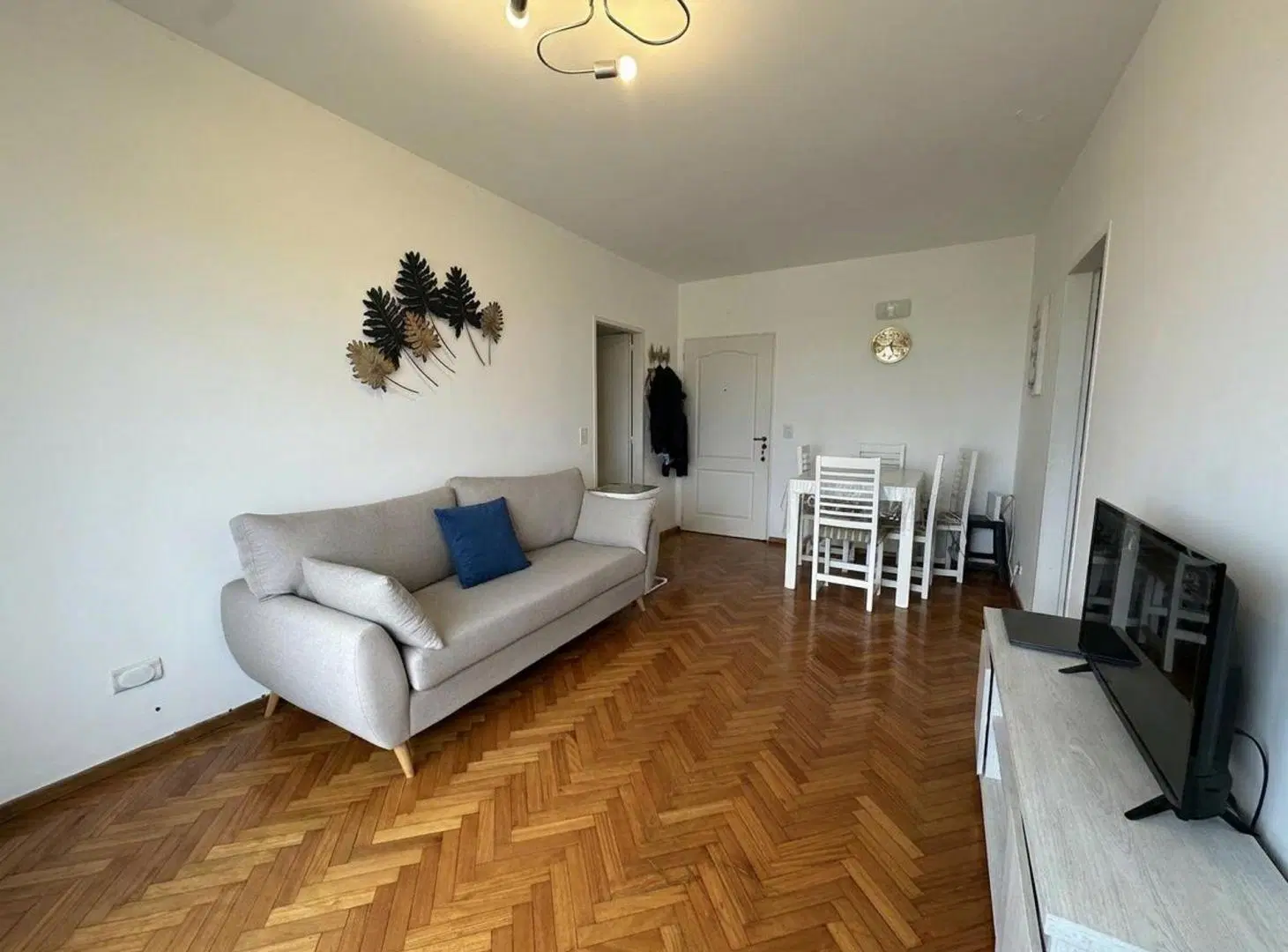 3 ambientes con balcón en complejo Riverside Tigre 5