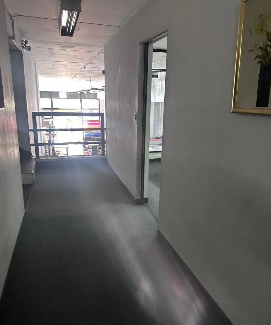 Local PB, SOTANO E/PISO y 1*PISO con sup 1030m2 3