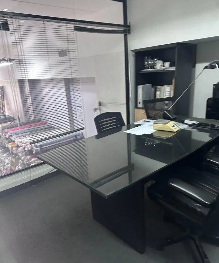 Local PB, SOTANO E/PISO y 1*PISO con sup 1030m2 4