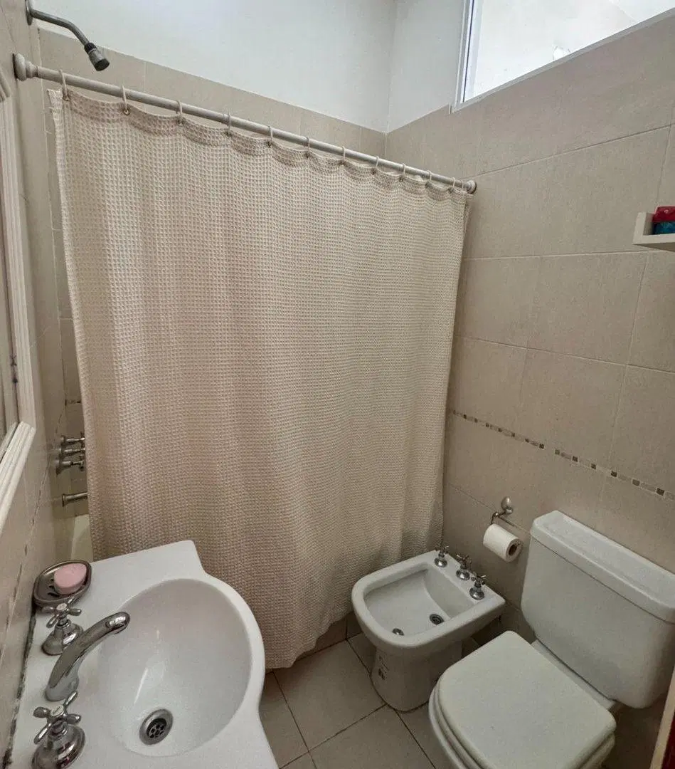 Venta CASA 6 ambientes con TERRAZA en CHACARITA 2
