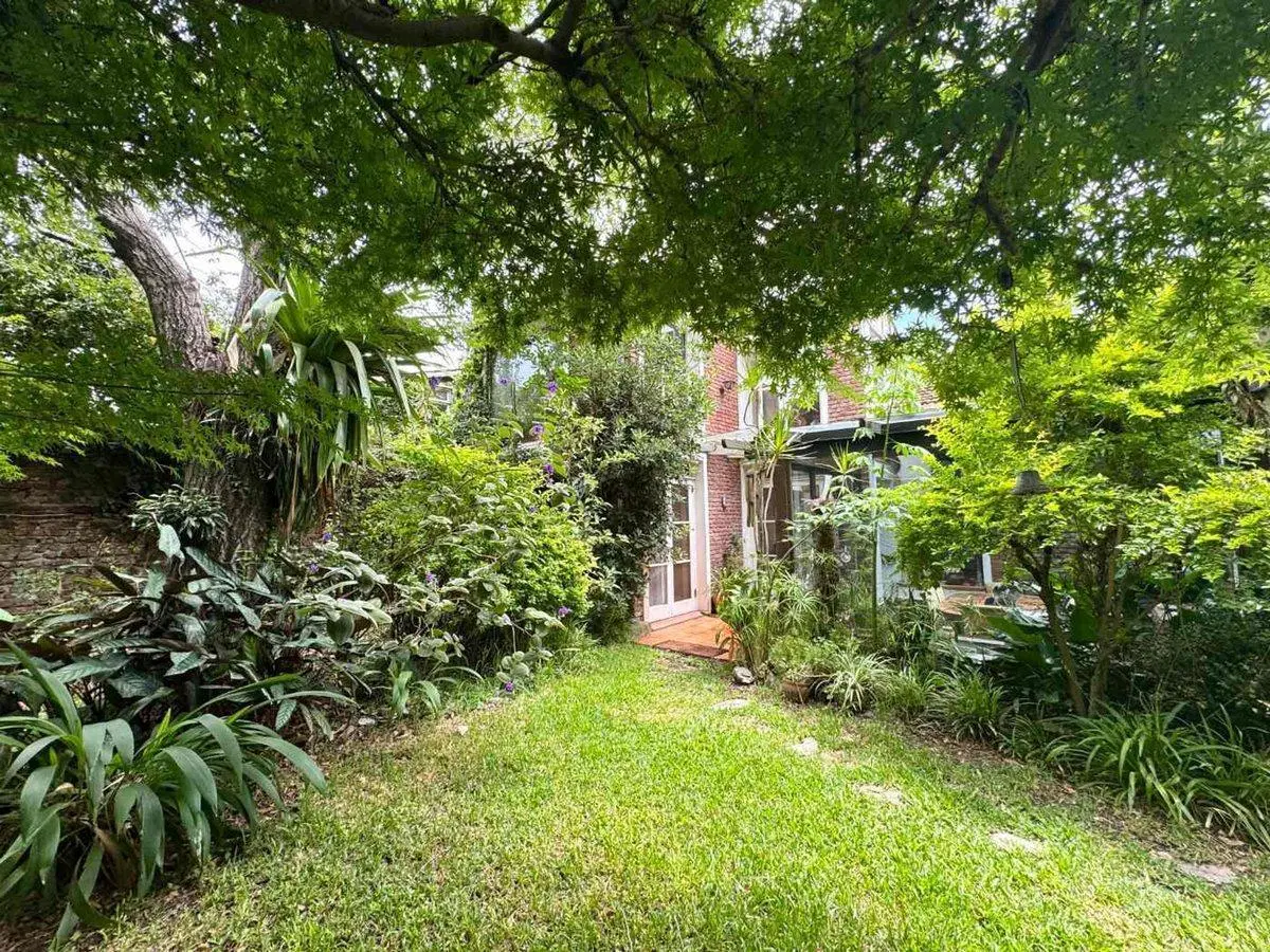 Casa 6 Ambientes con pileta y jardin Vicente Lopez 4