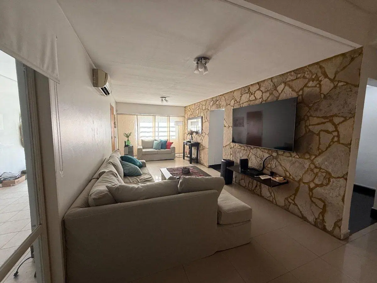 VENTA-Casa 4 dorm+garage+quincho+parrilla 2