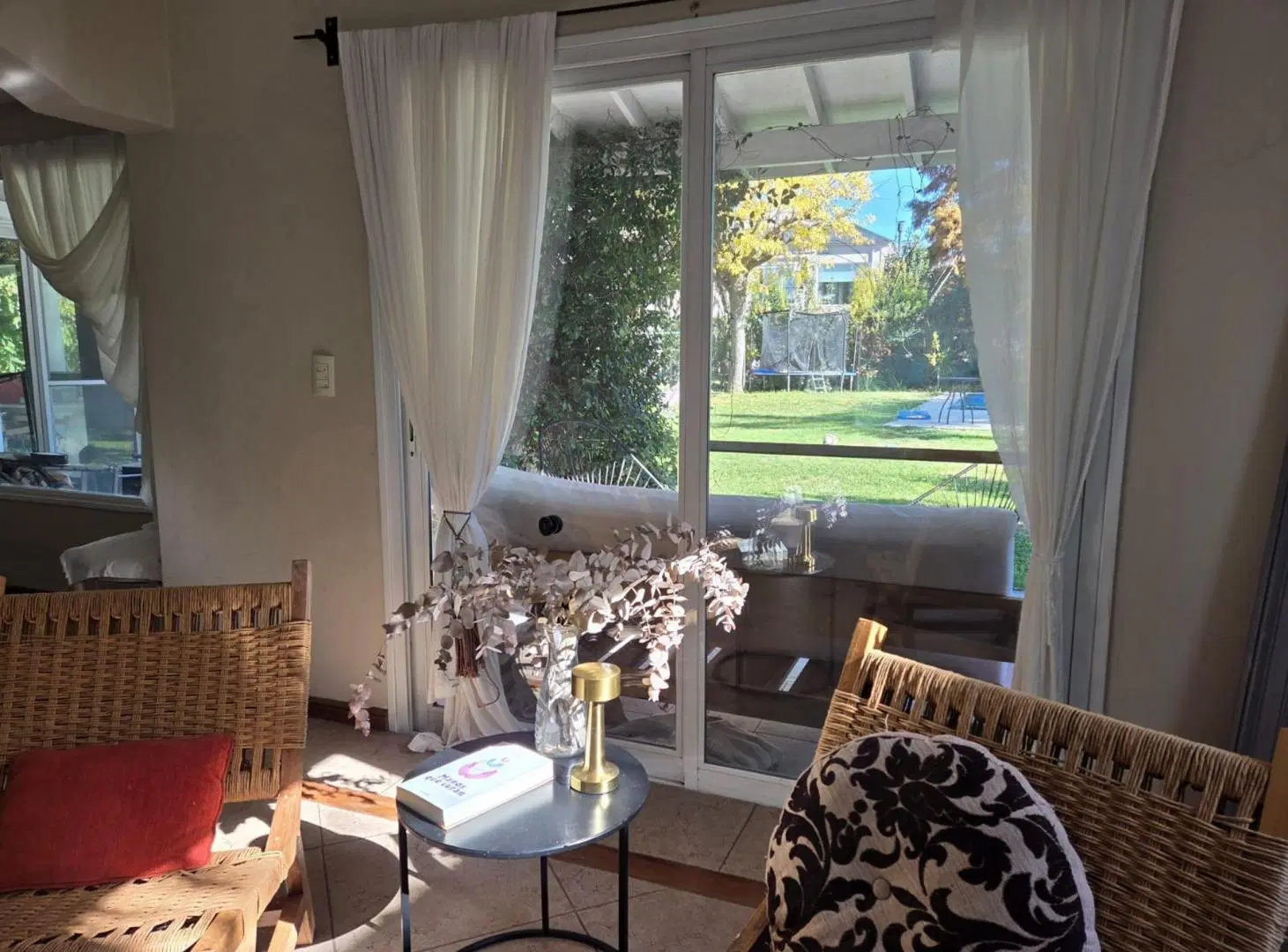 CASA EN VENTA  5 dorm, pileta Barrio Septiembre 4