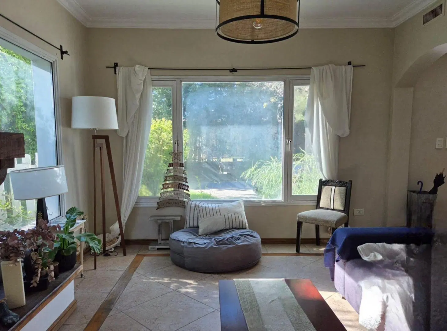 CASA EN VENTA  5 dorm, pileta Barrio Septiembre 5