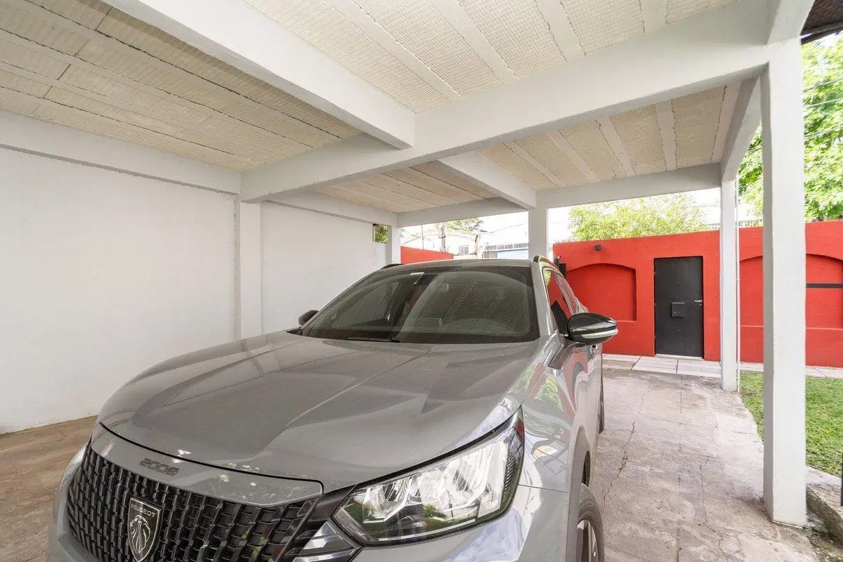 CASA EN VENTA CON PILETA MAS DEPARTAMENTO BECCAR 3