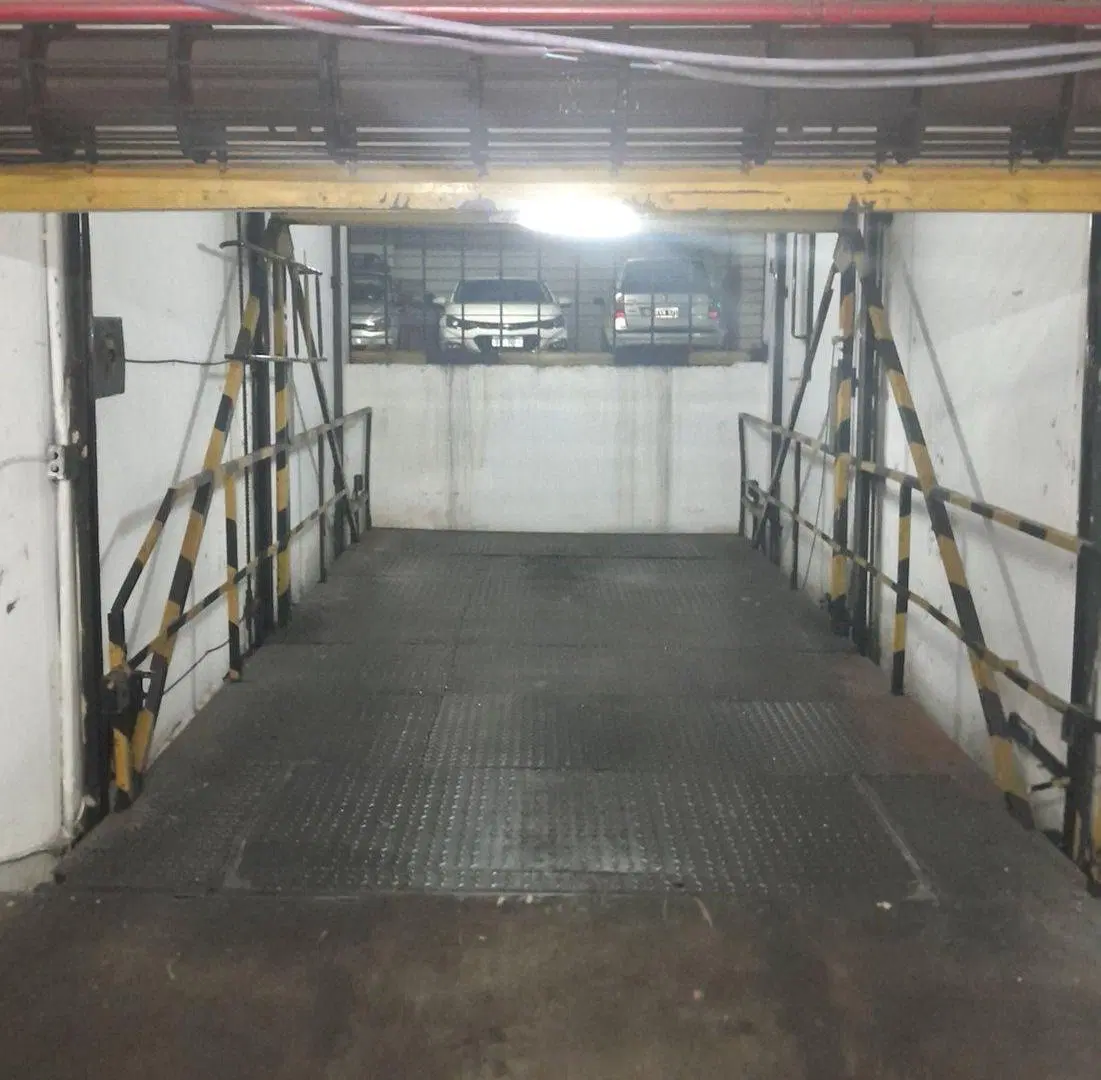 Venta cochera cubierta Barrio Norte 3