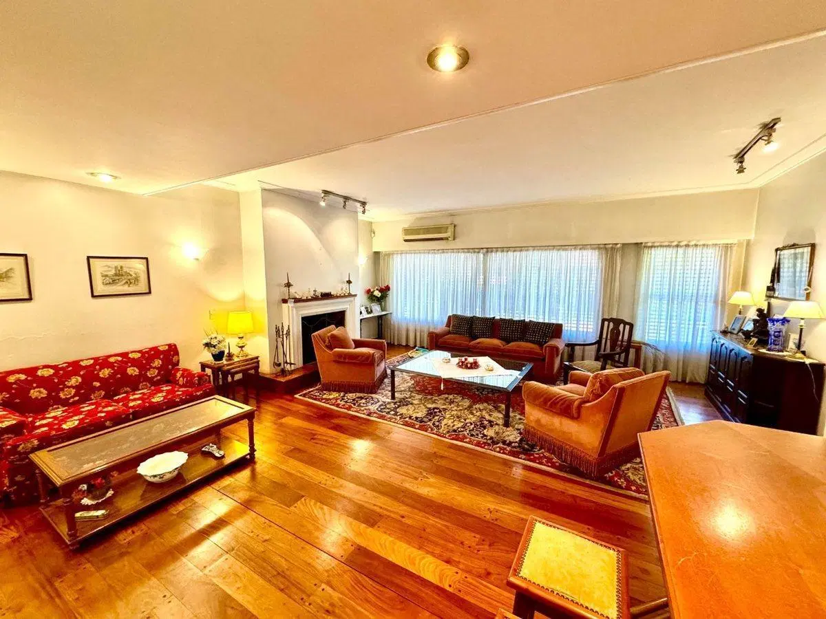 Casa de 5 ambientes en San Isidro con pileta 2