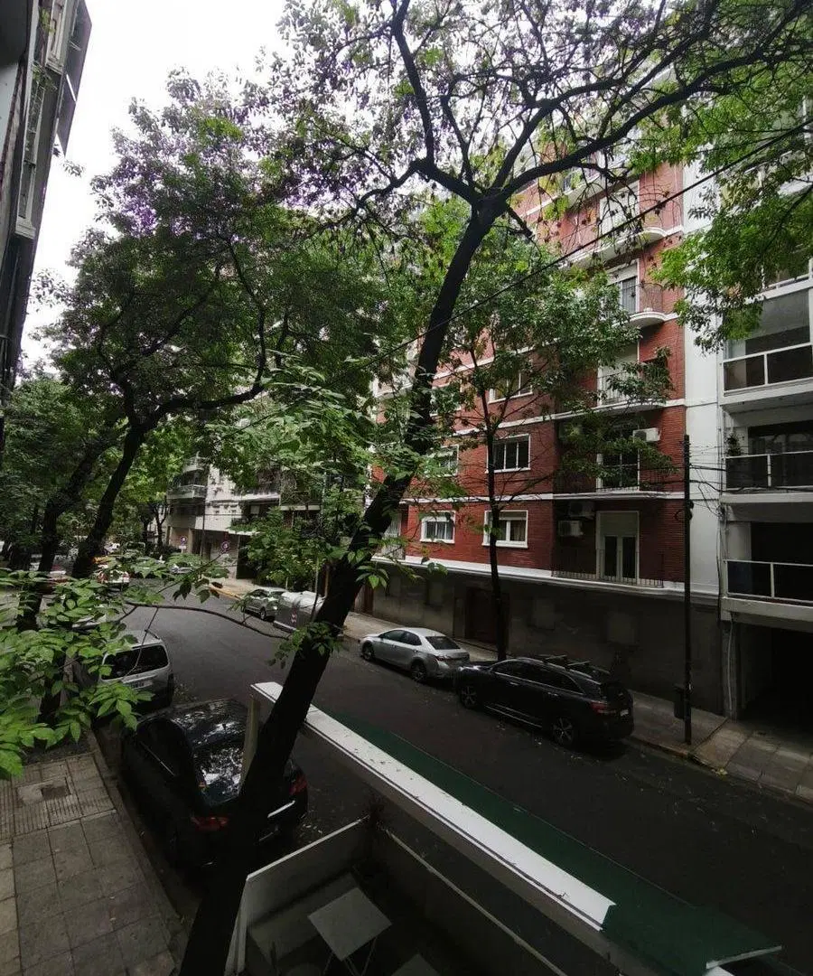 Departamento 4 ambientes al frente en esquina 3