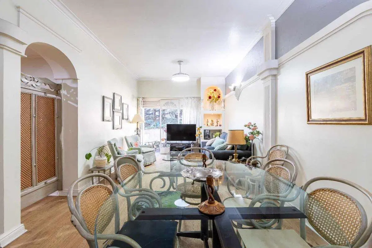 VENTA SEMIPISO 4 AMB  COCHERA EXCELENTE UBICACION 3