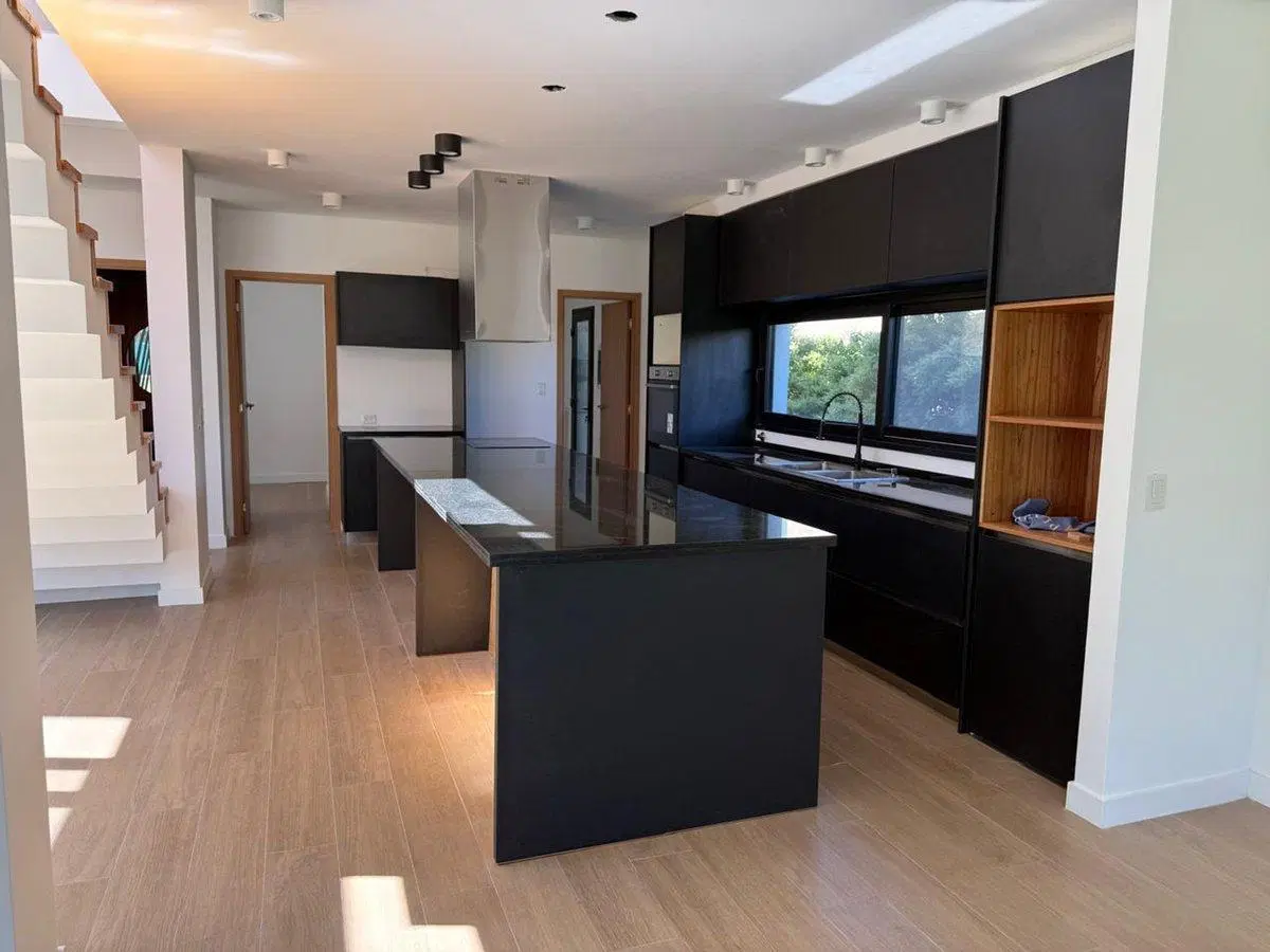 Casa a estrenar en Ayres Plaza 3