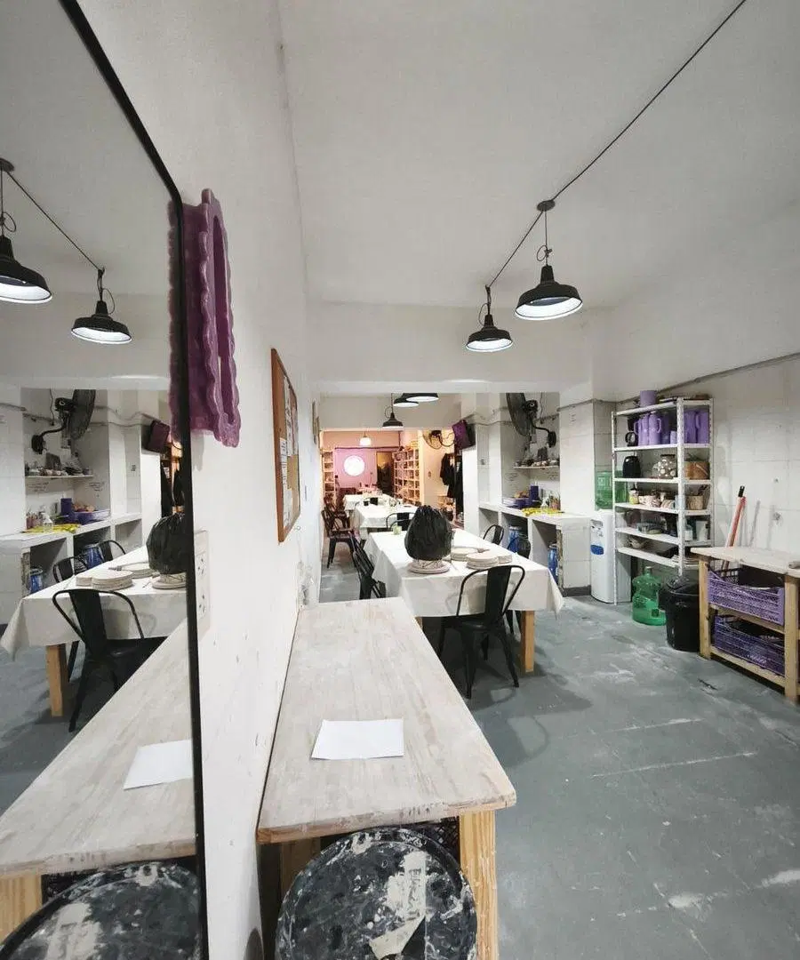 Local a la calle con vidriera | 70 m² | V. Crespo 4