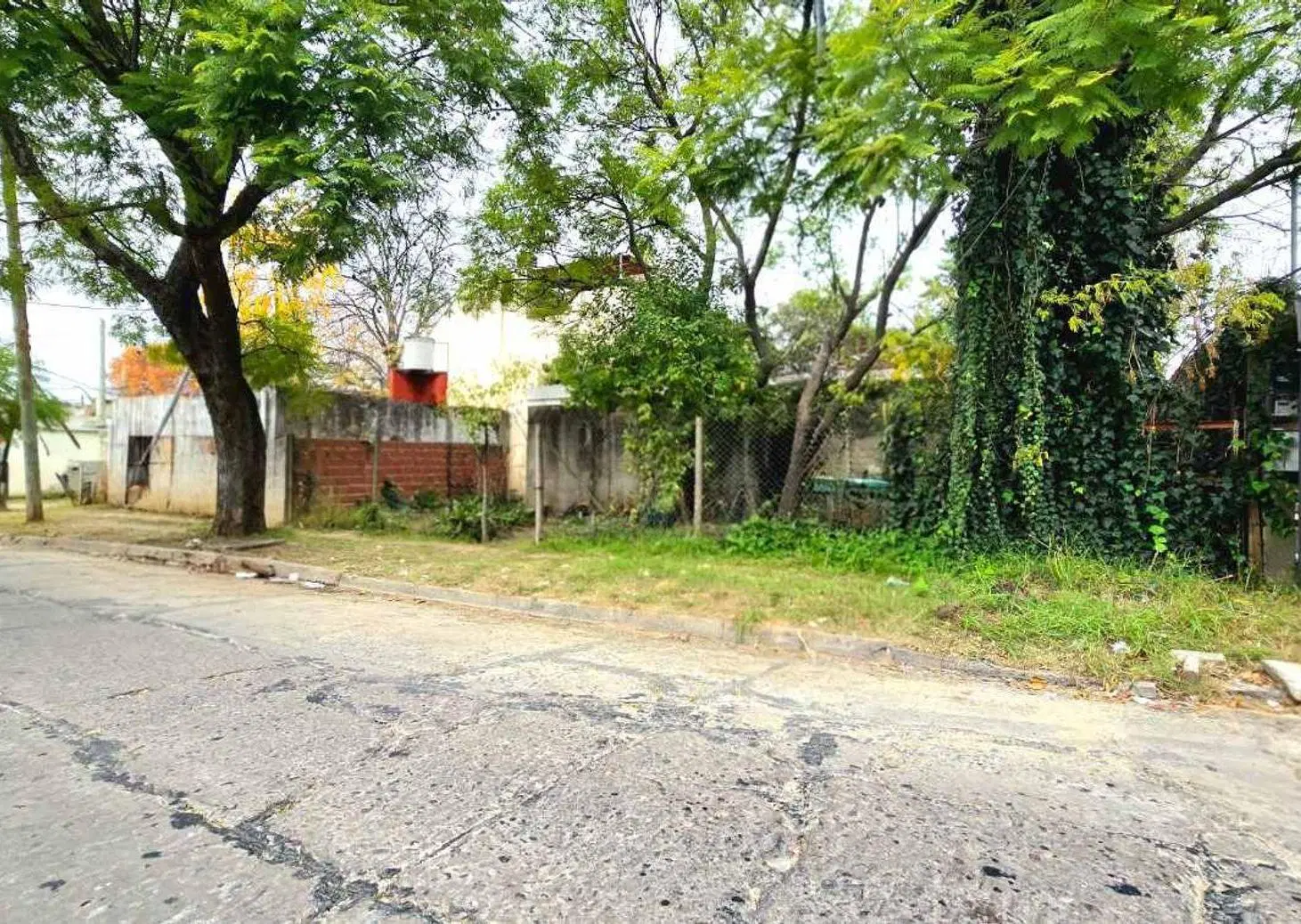 TERRENO/ LOTE EN VENTA EN MARTÍNEZ 2