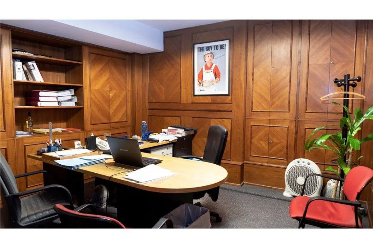 Venta oficina, 505m 2, 4 cocheras, MICROCENTRO 5