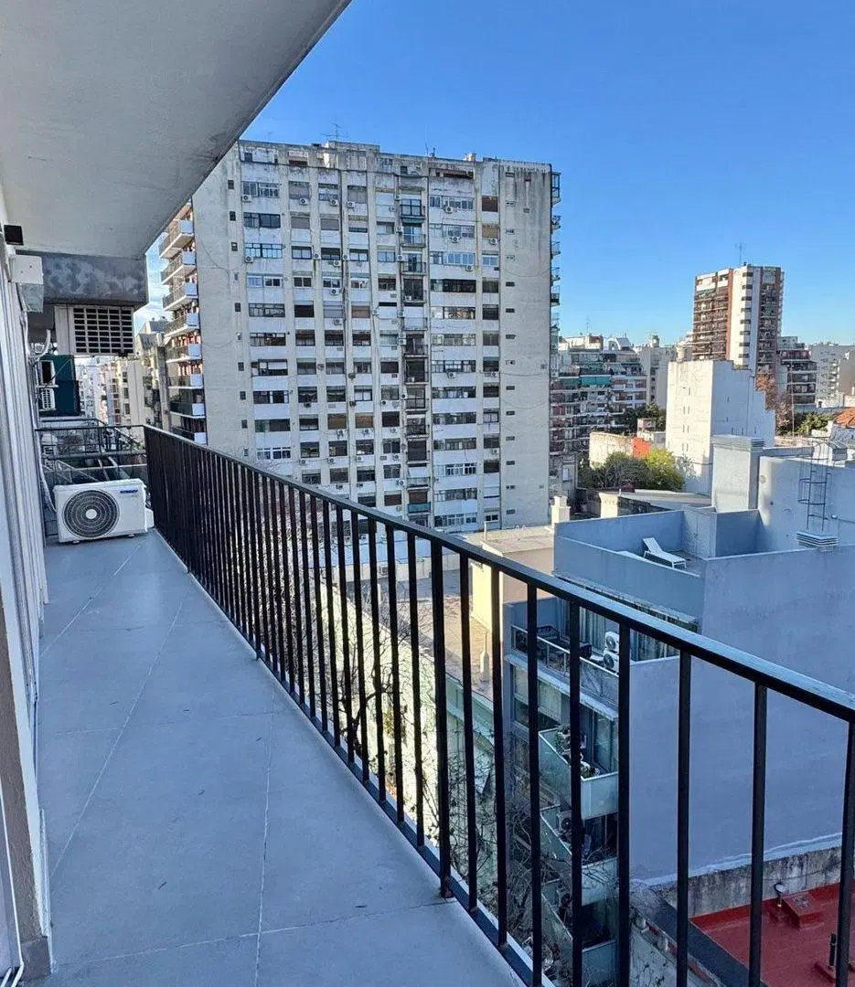 Venta departamento tres ambientes en RECOLETA 2