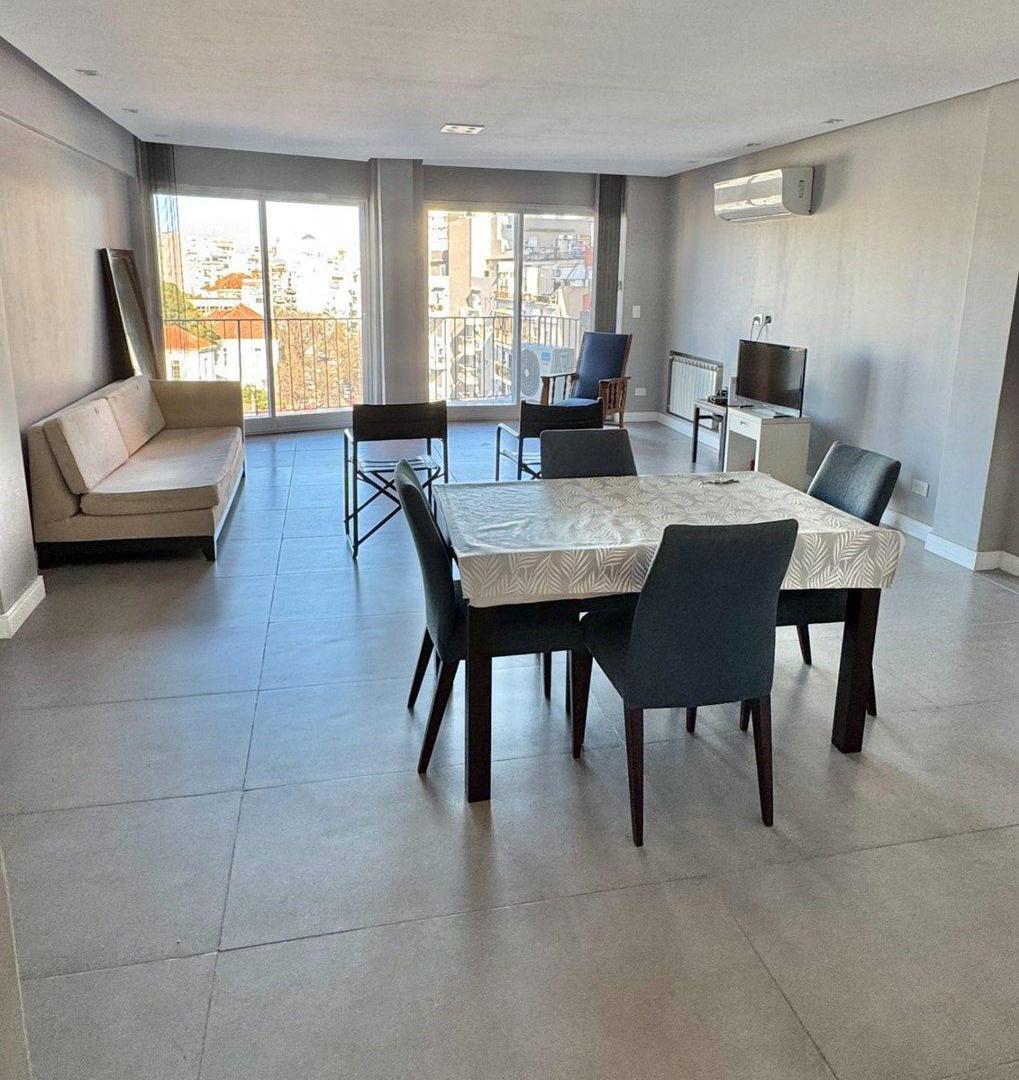 Venta departamento tres ambientes en RECOLETA