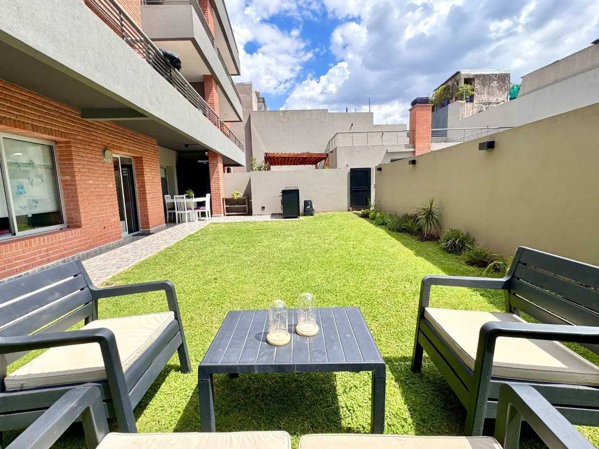Departamento 3 Amb con Jardin, cochera y pileta 5