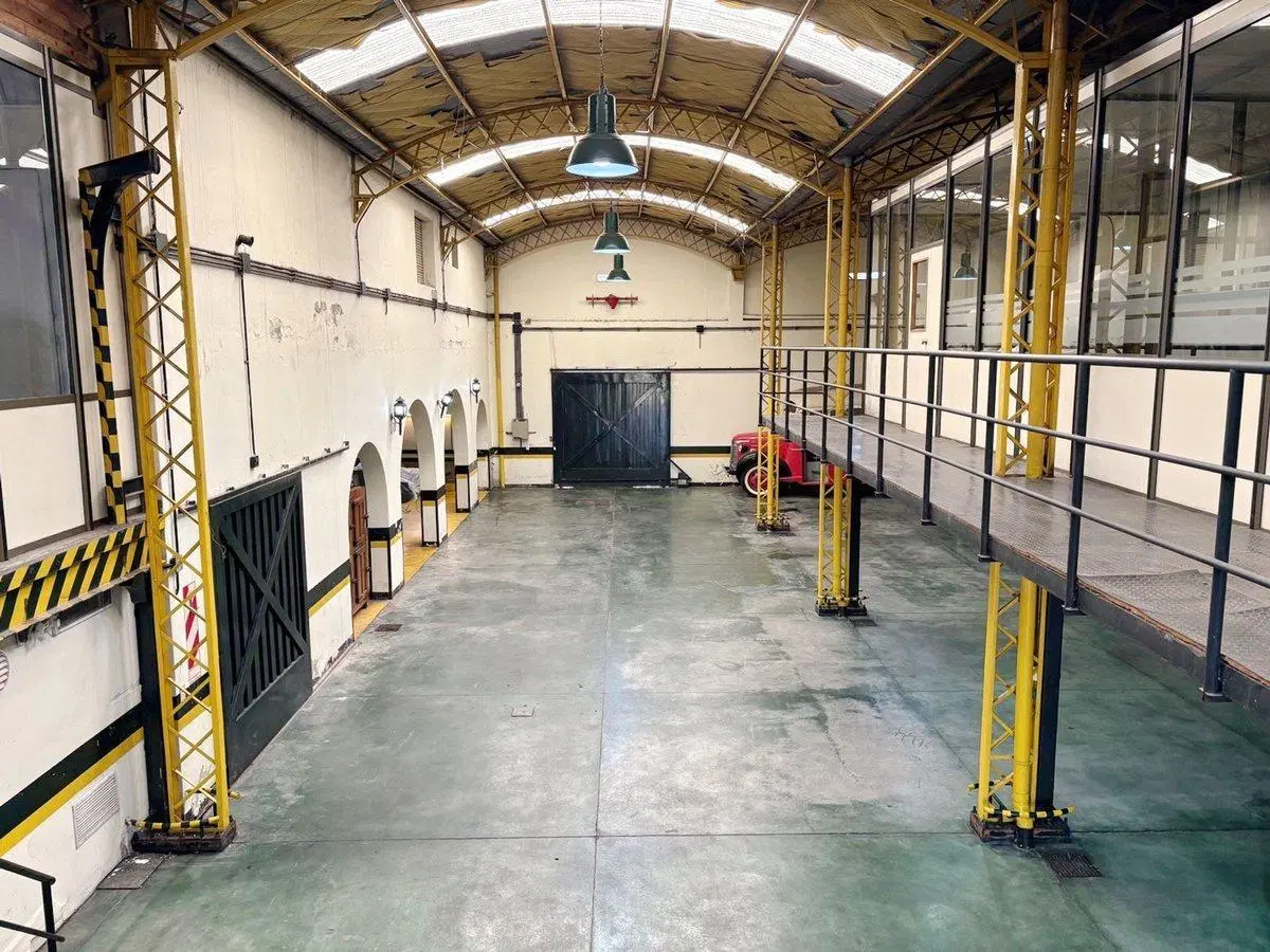 VENTA DEPOSITO INDUSTRIAL CON OFICINAS 2