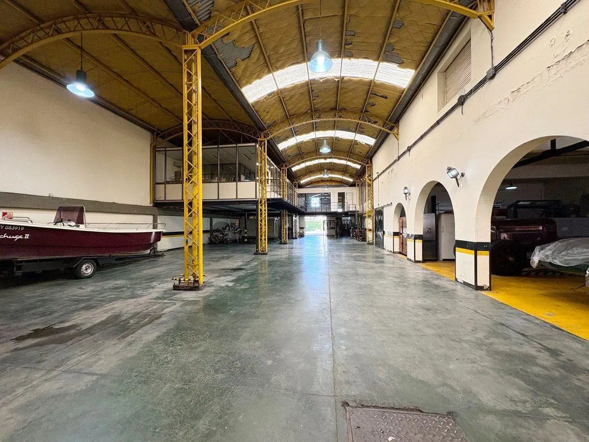 VENTA DEPOSITO INDUSTRIAL CON OFICINAS 4