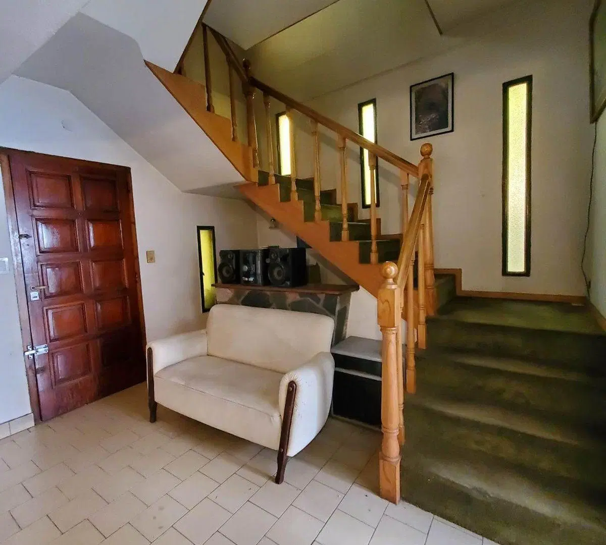 Vende casa de 5 amb. con pileta en Villa Adelina 3