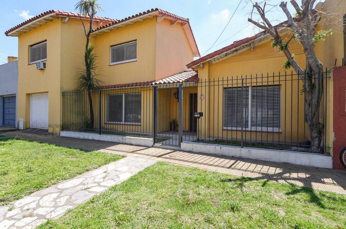 VENTA CASA 4 AMB RAMOS MEJIA APTO CREDITO COCHERA