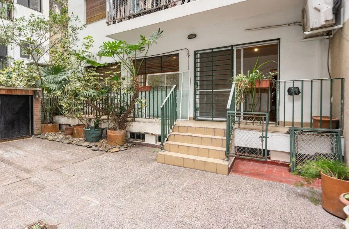 Venta dpto 3 amb gran patio Palermo Chico. Único! 2